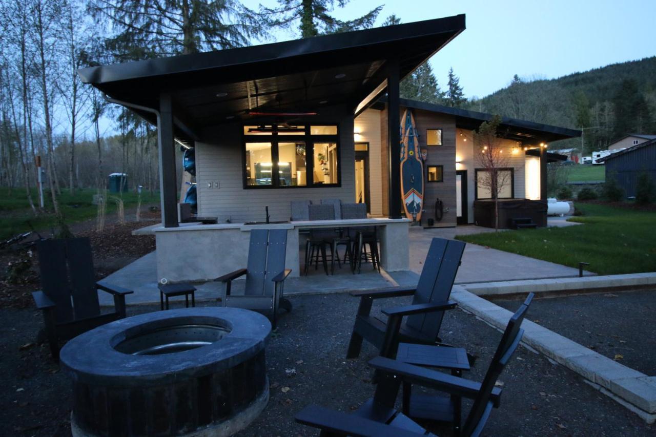Luxe Lake Cabin Hot Tub Grill Firepit Ev Charger Onalaska Luaran gambar
