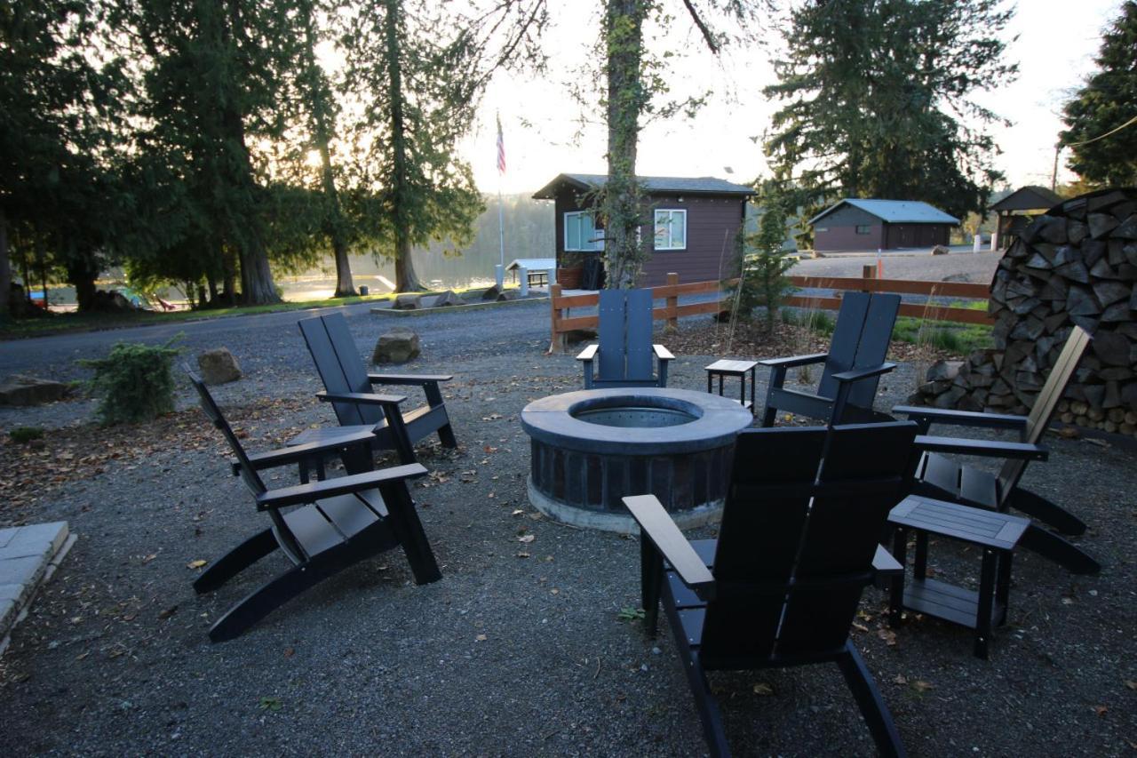 Luxe Lake Cabin Hot Tub Grill Firepit Ev Charger Onalaska Luaran gambar